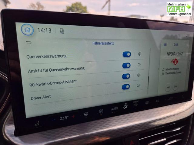 Ford Kuga Titanium 243PS PHEV Automatik elektr. PanoDach Sitzheizung v+h Lenkradheizung Frontscheibe beheizb. Klimaautomatik Navi SYNC4 Apple CarPlay Android Auto Touchscreen PDC 4xKamera 2xKeyless 17"LM vollelektr. Reichweite 66KM 