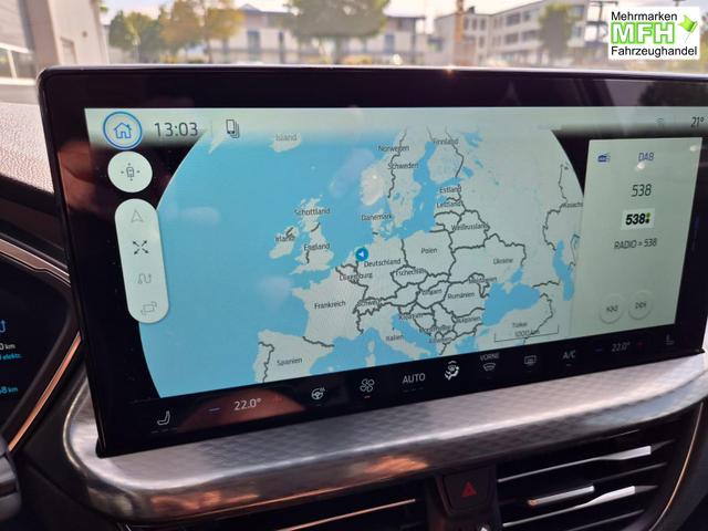 Ford Kuga Titanium 243PS PHEV Automatik schwenkb. AHK elektr. PanoDach Sitzheizung v+h Lenkradheizung Frontscheibe beheizb. Klimaautomatik Navi SYNC4 Apple CarPlay Android Auto Touchscreen PDC 4xKamera 2xKeyless 17"LM vollelektr. Reichweite 66KM 