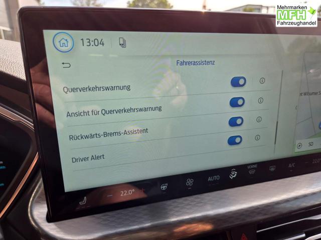 Ford Kuga Titanium 243PS PHEV Automatik schwenkb. AHK elektr. PanoDach Sitzheizung v+h Lenkradheizung Frontscheibe beheizb. Klimaautomatik Navi SYNC4 Apple CarPlay Android Auto Touchscreen PDC 4xKamera 2xKeyless 17"LM vollelektr. Reichweite 66KM 