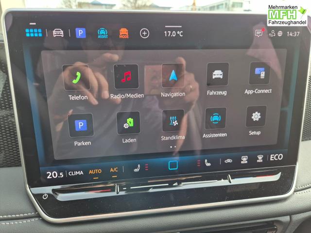 Volkswagen Tiguan Life 1,5 l eHybrid OPF 204PS DSG Design Paket "Dark" LED-Plus-Scheinw. elektr. Heckklappe Sitzheizung v+h Lenkradheizung R&uuml;ckf.Kamera Klimaautomatik VW-Radio Bluetooth wireless Apple CarPlay + Android Auto PDC ACC 2xKeyless Digital Cockpit 