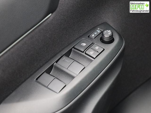 Toyota Yaris Cross 1.5-l 130PS HEV Automatik Style Matrix-LED 4xKamera elektr. Heckklappe Sitzheizung Lenkradheizung Klimaautomatik Navi Bluetooth wireless Apple CarPlay + Android Auto ACC PDC v+h 18"LM 