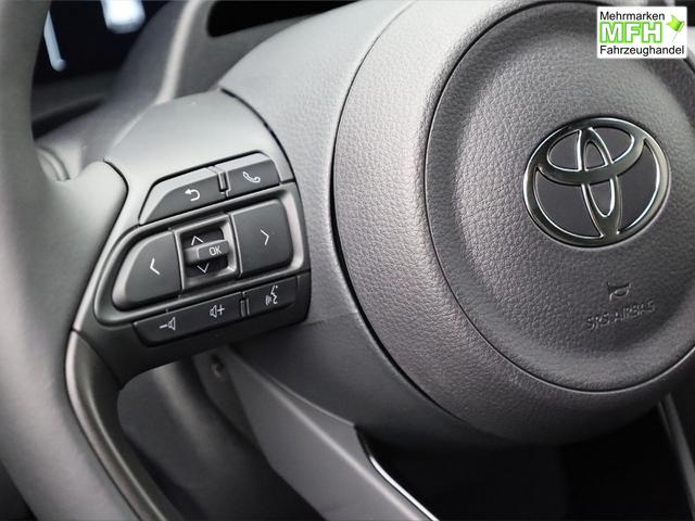 Toyota Yaris Cross 1.5-l 130PS HEV Automatik Style Matrix-LED 4xKamera elektr. Heckklappe Sitzheizung Lenkradheizung Klimaautomatik Navi Bluetooth wireless Apple CarPlay + Android Auto ACC PDC v+h 18"LM 