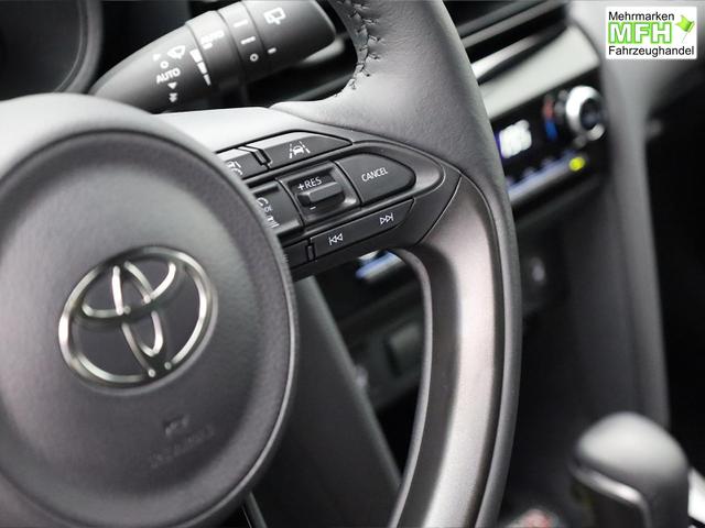 Toyota Yaris Cross 1.5-l 130PS HEV Automatik Style Matrix-LED 4xKamera elektr. Heckklappe Sitzheizung Lenkradheizung Klimaautomatik Navi Bluetooth wireless Apple CarPlay + Android Auto ACC PDC v+h 18"LM 