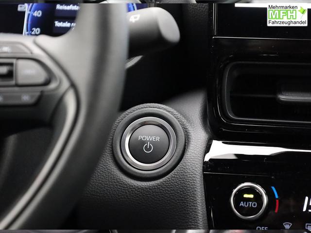 Toyota Yaris Cross 1.5-l 130PS HEV Automatik Style Matrix-LED 4xKamera elektr. Heckklappe Sitzheizung Lenkradheizung Klimaautomatik Navi Bluetooth wireless Apple CarPlay + Android Auto ACC PDC v+h 18"LM 