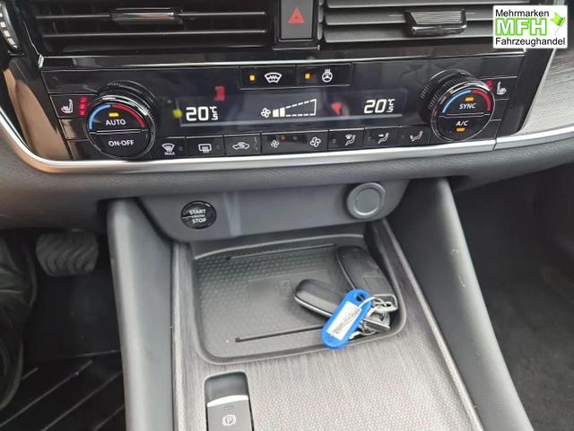 Nissan Qashqai 1.3 DIG-T MHEV 158 PS X-Tronic Tekna Voll-Leder Klimaautomatik PanoGlasdach Sitzheizung Lenkradheizung Navi Head-Up Display elektr. Heckklappe ACC PDC v+h 360&deg;Kamera DAB Bluetooth Touchscreen Apple CarPlay Android Auto 19"LM 