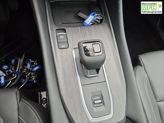 Nissan Qashqai 1.3 DIG-T MHEV 158 PS X-Tronic Tekna Voll-Leder Klimaautomatik PanoGlasdach Sitzheizung Lenkradheizung Navi Head-Up Display elektr. Heckklappe ACC PDC v+h 360&deg;Kamera DAB Bluetooth Touchscreen Apple CarPlay Android Auto 19"LM 