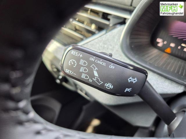 Skoda Scala 1.0 TSI 115PS Selection AHK schwenkb. Klimaautomatik Sitzheizung PDC R&uuml;ckf.Kamera Apple CarPlay Android Auto 