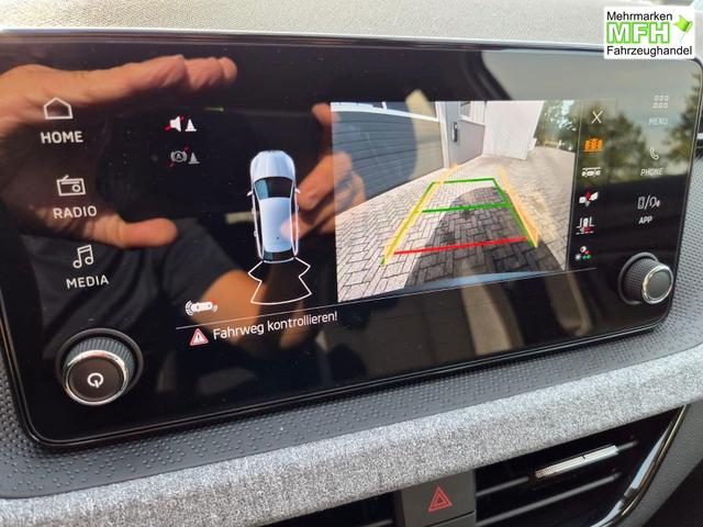 Skoda Scala 1.0 TSI 115PS Selection AHK schwenkb. Klimaautomatik Sitzheizung PDC R&uuml;ckf.Kamera Apple CarPlay Android Auto 