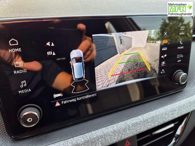 Skoda Scala 1.0 TSI 115PS DSG Selection Klimaautomatik Sitzheizung PDC R&uuml;ckf.Kamera Apple CarPlay Android Auto 