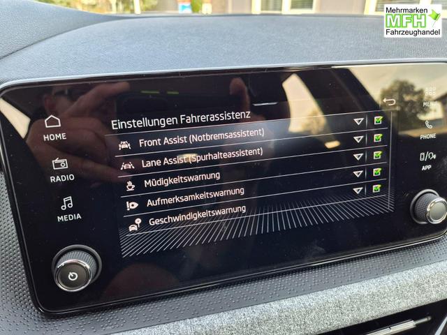 Skoda Scala 1.0 TSI 115PS DSG Selection Klimaautomatik Sitzheizung PDC R&uuml;ckf.Kamera Apple CarPlay Android Auto 