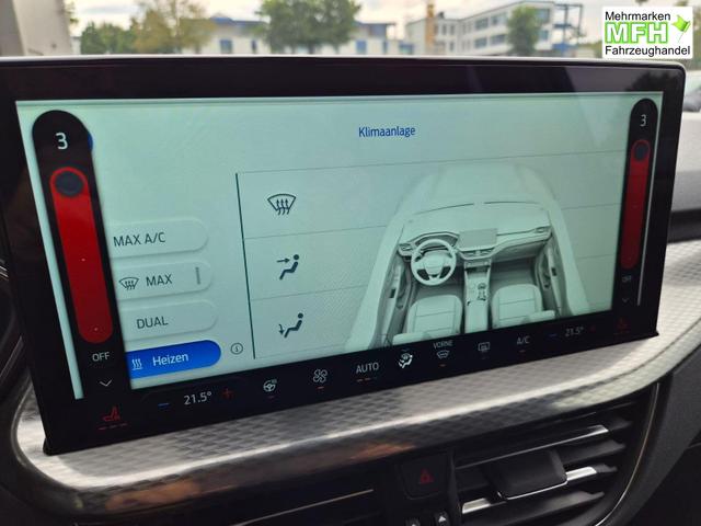 Ford Kuga Titanium 243PS PHEV Automatik schwenkb. AHK Sitzheizung v+h Lenkradheizung Frontscheibe beheizb. Klimaautomatik Navi SYNC4 Apple CarPlay Android Auto Touchscreen PDC 4xKamera 2xKeyless 17"LM vollelektr. Reichweite 66KM 