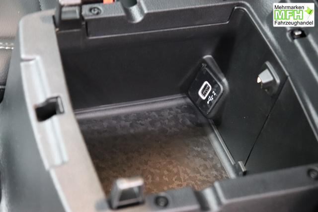 2.0 4xe Sahara Plug-In Hybrid 280 (380) 8-Stufen- Automatikgetriebe Black Uni Leder schwarz