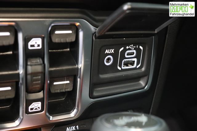 2.0 4xe Sahara Plug-In Hybrid 280 (380) 8-Stufen- Automatikgetriebe Black Uni Leder schwarz