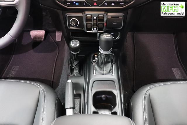 2.0 4xe Sahara Plug-In Hybrid 280 (380) 8-Stufen- Automatikgetriebe Black Uni Leder schwarz