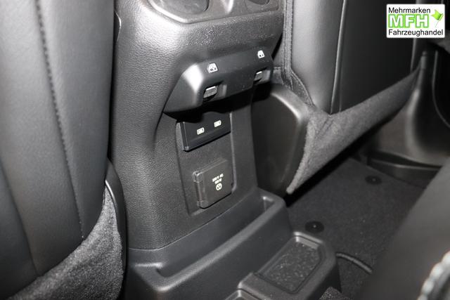 2.0 4xe Sahara Plug-In Hybrid 280 (380) 8-Stufen- Automatikgetriebe Black Uni Leder schwarz