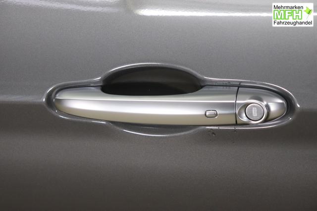 Tipo 5-T&uuml;rer MY22 TIPO 5-T&uuml;rer City Life 1.0 74kW (100PS)695 - Colosseo Grau 645 - Stoff Schwarz "316 R&uuml;ckfahrkamera mit dynamischen F&uuml;hrungslinien 3A4 Sicherheits-Plus-Paket 3A5 Convenience Plus-Paket 3B4 Style-Paket 452 Sitzheizung vorn 5DR Colosseo Grau ja laut RE 21.10 fb 7QC Uconnect&trade; NAV Navigationssystem und digitalem Audioempfang DAB+"