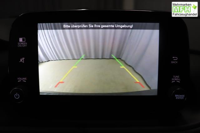 Tipo 5-T&uuml;rer MY22 TIPO 5-T&uuml;rer City Life 1.0 74kW (100PS)695 - Colosseo Grau 645 - Stoff Schwarz "316 R&uuml;ckfahrkamera mit dynamischen F&uuml;hrungslinien 3A4 Sicherheits-Plus-Paket 3A5 Convenience Plus-Paket 3B4 Style-Paket 452 Sitzheizung vorn 5DR Colosseo Grau ja laut RE 21.10 fb 7QC Uconnect&trade; NAV Navigationssystem und digitalem Audioempfang DAB+"