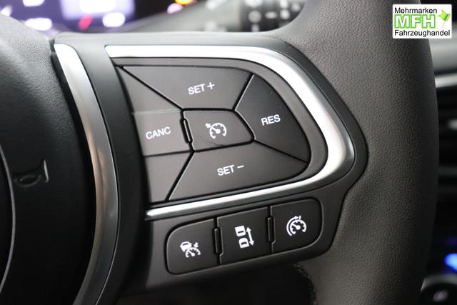 Tipo 5-T&uuml;rer MY22 TIPO 5-T&uuml;rer City Life 1.0 74kW (100PS)695 - Colosseo Grau 645 - Stoff Schwarz "316 R&uuml;ckfahrkamera mit dynamischen F&uuml;hrungslinien 3A4 Sicherheits-Plus-Paket 3A5 Convenience Plus-Paket 3B4 Style-Paket 452 Sitzheizung vorn 5DR Colosseo Grau ja laut RE 21.10 fb 7QC Uconnect&trade; NAV Navigationssystem und digitalem Audioempfang DAB+"