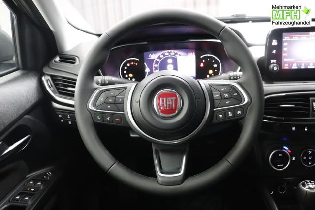 Tipo 5-T&uuml;rer MY22 TIPO 5-T&uuml;rer City Life 1.0 74kW (100PS)695 - Colosseo Grau 645 - Stoff Schwarz "316 R&uuml;ckfahrkamera mit dynamischen F&uuml;hrungslinien 3A4 Sicherheits-Plus-Paket 3A5 Convenience Plus-Paket 3B4 Style-Paket 452 Sitzheizung vorn 5DR Colosseo Grau ja laut RE 21.10 fb 7QC Uconnect&trade; NAV Navigationssystem und digitalem Audioempfang DAB+"