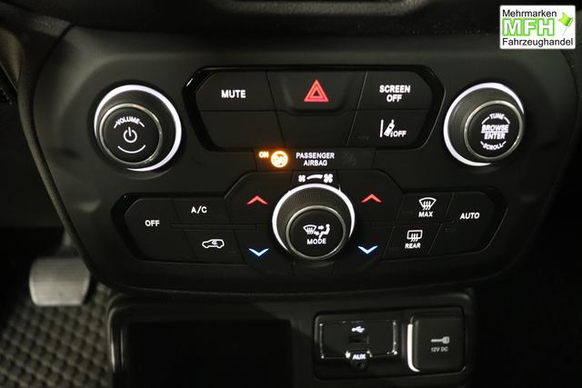 Jeep Renegade 1.5 T4 DCT7 e-Hybrid Limited 1469 96 kW296 Alpine White 020 Stoff Schwarz "Navigationssystem 7KS Winter-Paket UGM Uconnect Smartouch 8.4 mit 8,4""-Touchscreen, Navigationssystem, Bluetooth, AUX-IN-und USB sowie DAB, Apple CarPlay&Android Auto und LIVE Services 070 Seitenscheiben hinten und Heckscheibe verdunkelt Alpine White"