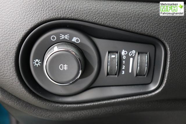 Jeep Renegade 1.6 Multijet 16V Longitude Diesel 1598 96 kW470 Bikini Metallic Stoff schwarz "8F6 Reifen-Reparatur-Set (Kit Fix&Go) Business-Paket Longitude 070 Stark abgedunkelte Heckscheibe und Seitenscheiben hinten Bikini Metallic", Beispielbilder, ggf. teilweise mit Sonderausstattung