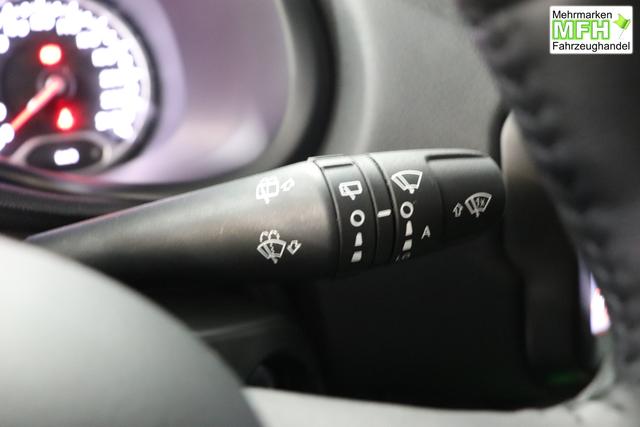 Jeep Renegade 1.5 T4 DCT7 e-Hybrid Limited 1469 96 kW435 Blue Shade Leder Schwarz "Navigationssystem 01K Design-Paket Black Pack 2XL Leder-Paket 2T2 Funktions-Paket 7KS Winter-Paket UGM Uconnect Smartouch 8.4 mit 8,4""-Touchscreen, Navigationssystem, Bluetooth, AUX-IN-und USB sowie DAB, Apple CarPlay&Android Auto und LIVE Services 070 Seitenscheiben hinten und Heckscheibe verdunkelt 108 18""-Leichtmetallfelgen, schwarz gl&auml;nzend 61P Blue Shade"