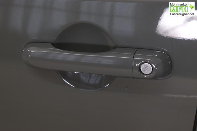 Jeep Renegade 1.5 T4 DCT7 e-Hybrid Longitude 503 Sting Grey 015 Stoff Schwarz "8CZ Sting Grey Business-Paket Longitude: Uconnect Smartouch 8.4 mit 8,4""-Touchscreen, Navigationssystem, Bluetooth, AUX-IN-und USB sowie DAB, Apple CarPlay&Android Auto und LIVE Services, Fahrersitz mit elektr. Lordosenst&uuml;tze 2-fach verstellbar" 1469 96 kW