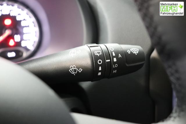 Jeep Renegade 1.5 T4 DCT7 e-Hybrid Longitude 503 Sting Grey 015 Stoff Schwarz "8CZ Sting Grey Business-Paket Longitude: Uconnect Smartouch 8.4 mit 8,4""-Touchscreen, Navigationssystem, Bluetooth, AUX-IN-und USB sowie DAB, Apple CarPlay&Android Auto und LIVE Services, Fahrersitz mit elektr. Lordosenst&uuml;tze 2-fach verstellbar" 1469 96 kW