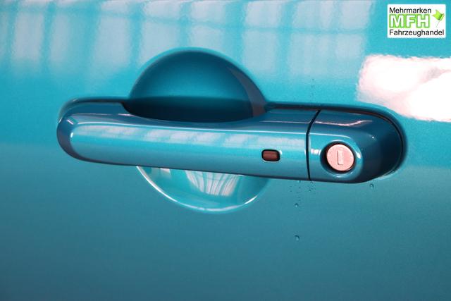 Jeep Renegade 1.0 T3 GSE Limited 999 88 kW470 Bikini Metallic 020 Stoff schwarz "2T2 Funktions-Paket CommandView&reg; Panorama-Glasschiebedach 2Y7 Business-Paket 7KS Winter-Paket 61Q Bikini Metallic", Beispielbilder, ggf. teilweise mit Sonderausstattung