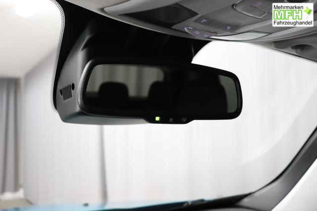 Jeep Renegade 1.0 T3 GSE Limited 999 88 kW470 Bikini Metallic 020 Stoff schwarz "2T2 Funktions-Paket CommandView&reg; Panorama-Glasschiebedach 2Y7 Business-Paket 7KS Winter-Paket 61Q Bikini Metallic", Beispielbilder, ggf. teilweise mit Sonderausstattung