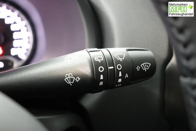 Jeep Renegade 1.0 T3 GSE Limited 999 88 kW470 Bikini Metallic 020 Stoff schwarz "2T2 Funktions-Paket CommandView&reg; Panorama-Glasschiebedach 2Y7 Business-Paket 7KS Winter-Paket 61Q Bikini Metallic", Beispielbilder, ggf. teilweise mit Sonderausstattung