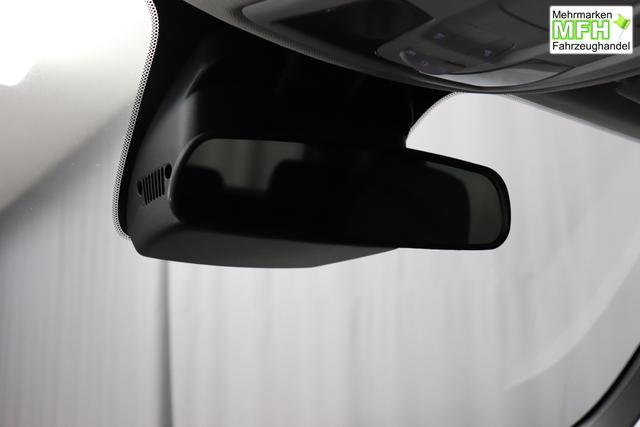 Jeep Renegade 1.6 Multijet 16V Longitude Diesel 1598 96 kW435 Blue Shade 015 Stoff schwarz "8F6 Reifen-Reparatur-Set (Kit Fix&Go) Business-Paket Longitude 070 Stark abgedunkelte Heckscheibe und Seitenscheiben hinten Blue Shade", Beispielbilder, ggf. teilweise mit Sonderausstattung