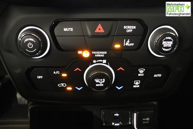 Jeep Renegade 1.6 Multijet 16V Longitude Diesel 1598 96 kW435 Blue Shade 015 Stoff schwarz "8F6 Reifen-Reparatur-Set (Kit Fix&Go) Business-Paket Longitude 070 Stark abgedunkelte Heckscheibe und Seitenscheiben hinten Blue Shade", Beispielbilder, ggf. teilweise mit Sonderausstattung