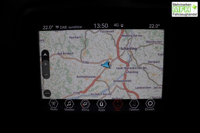 Jeep Renegade 1.6 Multijet 16V Longitude Diesel 1598 96 kW435 Blue Shade 015 Stoff schwarz "8F6 Reifen-Reparatur-Set (Kit Fix&Go) Business-Paket Longitude 070 Stark abgedunkelte Heckscheibe und Seitenscheiben hinten Blue Shade", Beispielbilder, ggf. teilweise mit Sonderausstattung