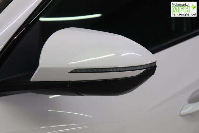 Hyundai Tucson 1.6 T-GDI 6MT 2WD Family MY23 110kW Polar White Sitzpolsterung in Stoff Schwarz