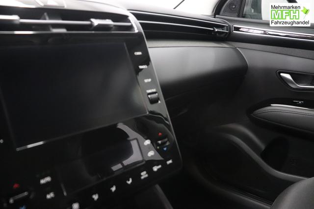 Hyundai Tucson 1.6 T-GDI 6MT 2WD Family MY23 110kW Polar White Sitzpolsterung in Stoff Schwarz