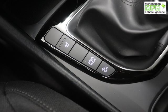 Hyundai Tucson 1.6 T-GDI 6MT 2WD Family MY23 110kW Polar White Sitzpolsterung in Stoff Schwarz