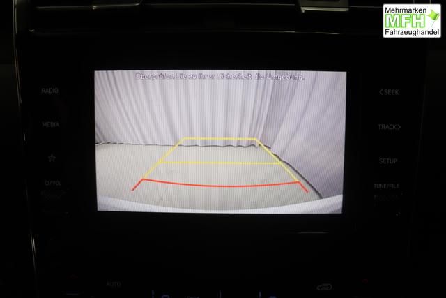 Hyundai Tucson 1.6 T-GDI 6MT 2WD Family MY23 110kW Polar White Sitzpolsterung in Stoff Schwarz