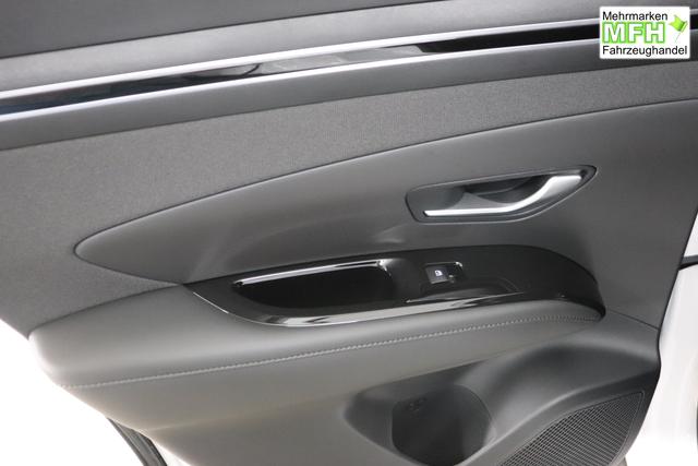 Hyundai Tucson 1.6 T-GDI 6MT 2WD Family MY23 110kW Polar White Sitzpolsterung in Stoff Schwarz