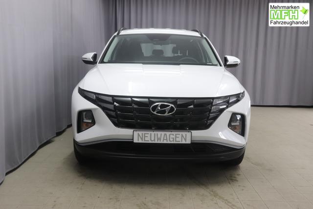 Hyundai Tucson 1.6 T-GDI 6MT 2WD Family MY23 110kW Polar White Sitzpolsterung in Stoff Schwarz