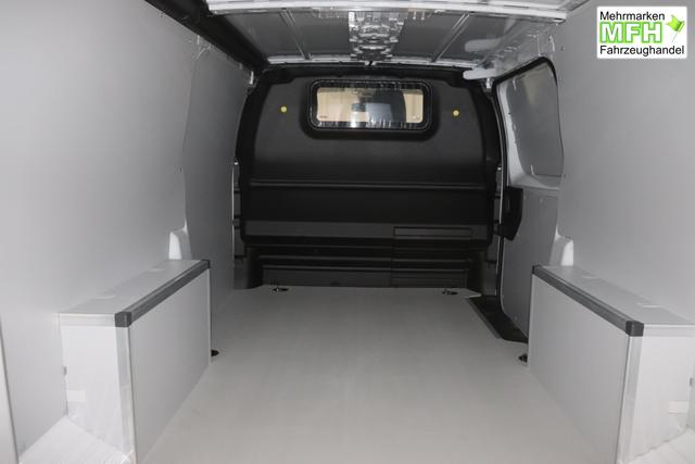 Scudo Scudo Kastenwagen L3 2.0 145 MT6 Kastenwagen549 - WEISS 969 - Standard Sitze "2QC Multifunktionale Beifahrersitzbank ""Eat and Work"" 3OM verst&auml;rktes LED Licht im Laderaum 7ET Komforttrennwand Verglast Mit Kleiderhaken A04 Paket ""Assist"" A06 Paket ""Worksite"" CKD Holzboden Laderaum 9mm Mit Antirutschbeschichtung, Inkl. Sei"