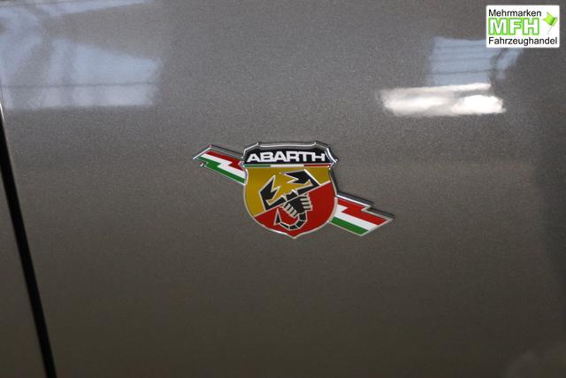 595 & 695 MY23 595 1.4 T-Jet 121 kW (165 PS) MT 695 - Record Grau 557 - Integral-Sportsitze Leder Schwarz "3L3 Komfort-Paket: Bi-Xenon Scheinwerfer, Beats&reg; Audio Soundsystem 3L4 Tech-Paket 5DP Record Grau 9SV, Gutschrift Mopar BMC Sportluftfilter und Tankdeckel aus Aluminium A67 Linea Turismo"