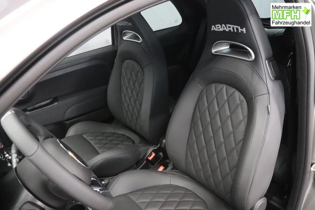 595 & 695 MY23 595 1.4 T-Jet 121 kW (165 PS) MT 695 - Record Grau 557 - Integral-Sportsitze Leder Schwarz "3L3 Komfort-Paket: Bi-Xenon Scheinwerfer, Beats&reg; Audio Soundsystem 3L4 Tech-Paket 5DP Record Grau 9SV, Gutschrift Mopar BMC Sportluftfilter und Tankdeckel aus Aluminium A67 Linea Turismo"