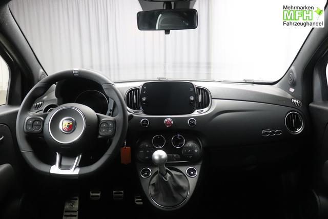 595 & 695 MY23 595 1.4 T-Jet 121 kW (165 PS) MT 695 - Record Grau 557 - Integral-Sportsitze Leder Schwarz "3L3 Komfort-Paket: Bi-Xenon Scheinwerfer, Beats&reg; Audio Soundsystem 3L4 Tech-Paket 5DP Record Grau 9SV, Gutschrift Mopar BMC Sportluftfilter und Tankdeckel aus Aluminium A67 Linea Turismo"