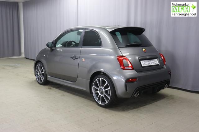 595 & 695 MY23 595 1.4 T-Jet 121 kW (165 PS) MT 695 - Record Grau 557 - Integral-Sportsitze Leder Schwarz "3L3 Komfort-Paket: Bi-Xenon Scheinwerfer, Beats&reg; Audio Soundsystem 3L4 Tech-Paket 5DP Record Grau 9SV, Gutschrift Mopar BMC Sportluftfilter und Tankdeckel aus Aluminium A67 Linea Turismo"