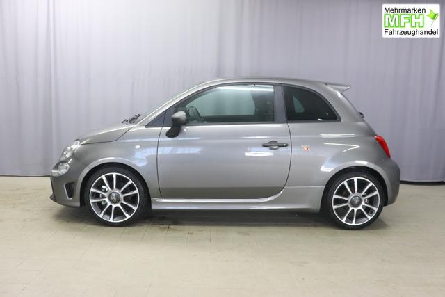 595 & 695 MY23 595 1.4 T-Jet 121 kW (165 PS) MT 695 - Record Grau 557 - Integral-Sportsitze Leder Schwarz "3L3 Komfort-Paket: Bi-Xenon Scheinwerfer, Beats&reg; Audio Soundsystem 3L4 Tech-Paket 5DP Record Grau 9SV, Gutschrift Mopar BMC Sportluftfilter und Tankdeckel aus Aluminium A67 Linea Turismo"