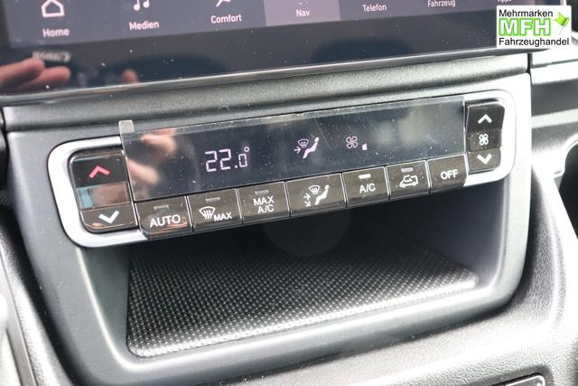 Ducato series 9 Maxi 35 L4H2 Kawa verblecht 180 MJT Euro-6D-Final AT Kastenwagen 549 - Ducato Wei&szlig; 076 - Sitzbezug Schwarz mit Ducato-Logo auf Kopfst&uuml;tze "199 Stahltrennwand mit Fenster 2PP Paket Assist 316 R&uuml;ckfahrkamera 4YR Dead Lock Zentralverriegelung und Diebstahlwarnanlage 502 Beifahrerairbag F&uuml;r Beifahrerdoppelsitz 5M6, 5W3 Paket ""Techno NAV"" 5Z4 Paket ""Worksite Maxi Kastenwagen"" 619 Heckfl&uuml;gelt&uuml;ren mit bis zu 260&deg; &Ouml;ffnung 640 Komfortfahrersitz: hydraulisch gefedert mit Mittelarmlehne 835 Ablagefach im Dach 878 Radvollblenden 8RS Sitzbezug Schwarz mit Ducato-Logo auf Kopfst&uuml;tze"