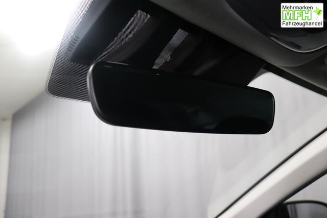 i20 (BC3) Trend Line 1.0 T-GDi 74kW Lucid Lime Metallic Sitzpolsterung in Stoff Schwarz PA4 Infotainment-Paket