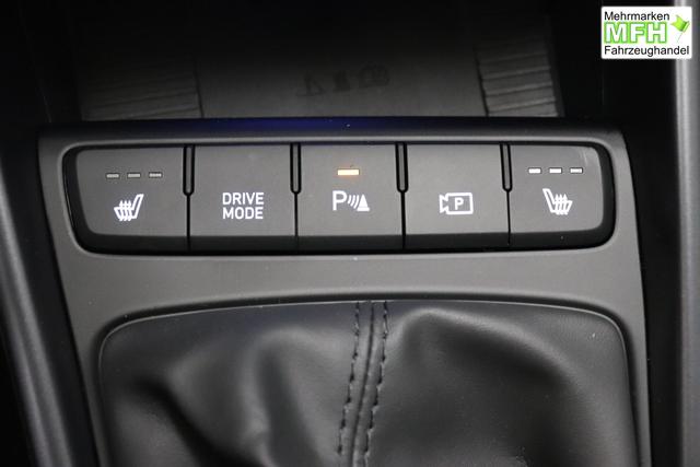 i20 (BC3) Trend Line 1.0 T-GDi 74kW Lucid Lime Metallic Sitzpolsterung in Stoff Schwarz PA4 Infotainment-Paket