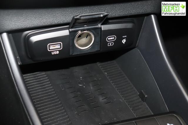 i20 (BC3) Trend Line 1.0 T-GDi 74kW Lucid Lime Metallic Sitzpolsterung in Stoff Schwarz PA4 Infotainment-Paket